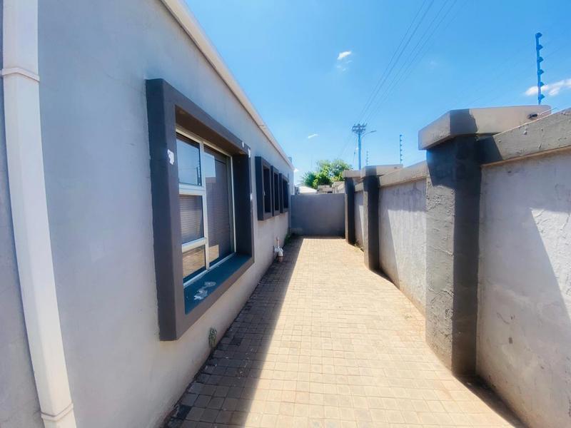 To Let 3 Bedroom Property for Rent in Kuruman Northern Cape